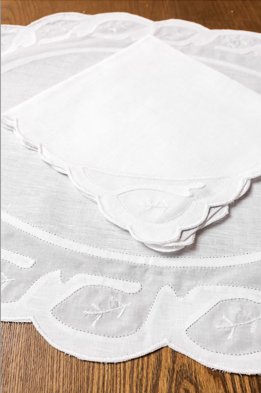Embroidered Table Mat Set