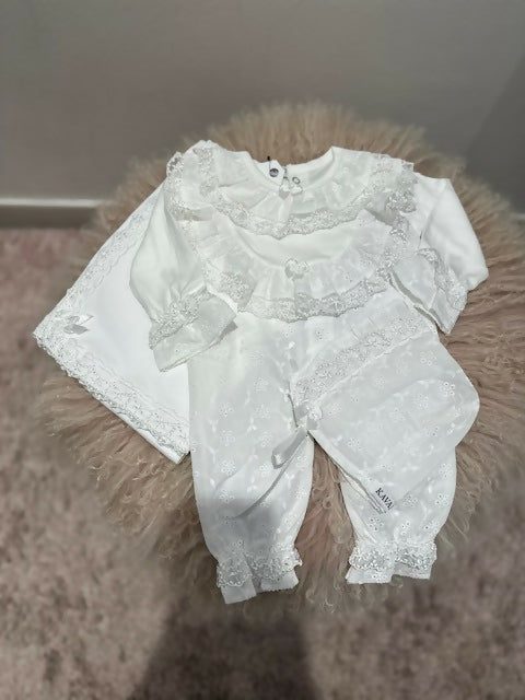 Newborn set white collar and hat