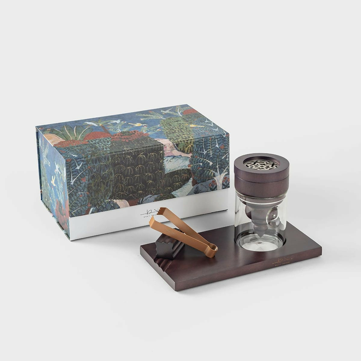 plum_aknaf_nuqsa_khat_gallery_with_box